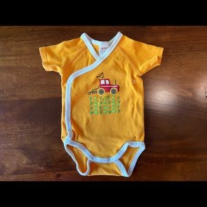 Zutano kimono wrap onesie, size 0-3 months